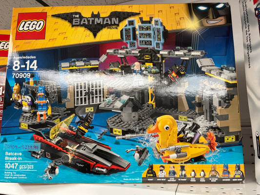 70909 Batcave Break-in