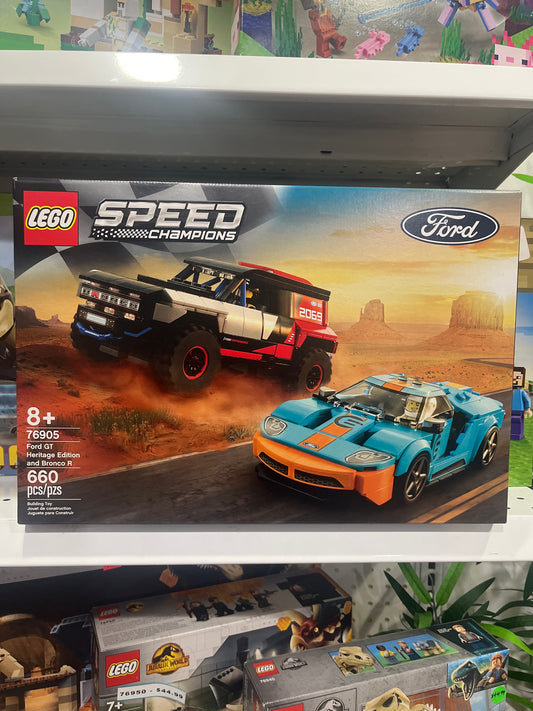 76905 Ford GT Heritage Edition and Bronco R