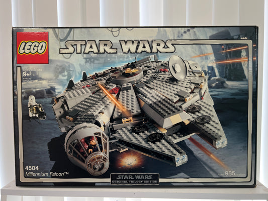 4504 Millennium Falcon (Redesign), Original Trilogy Edition box