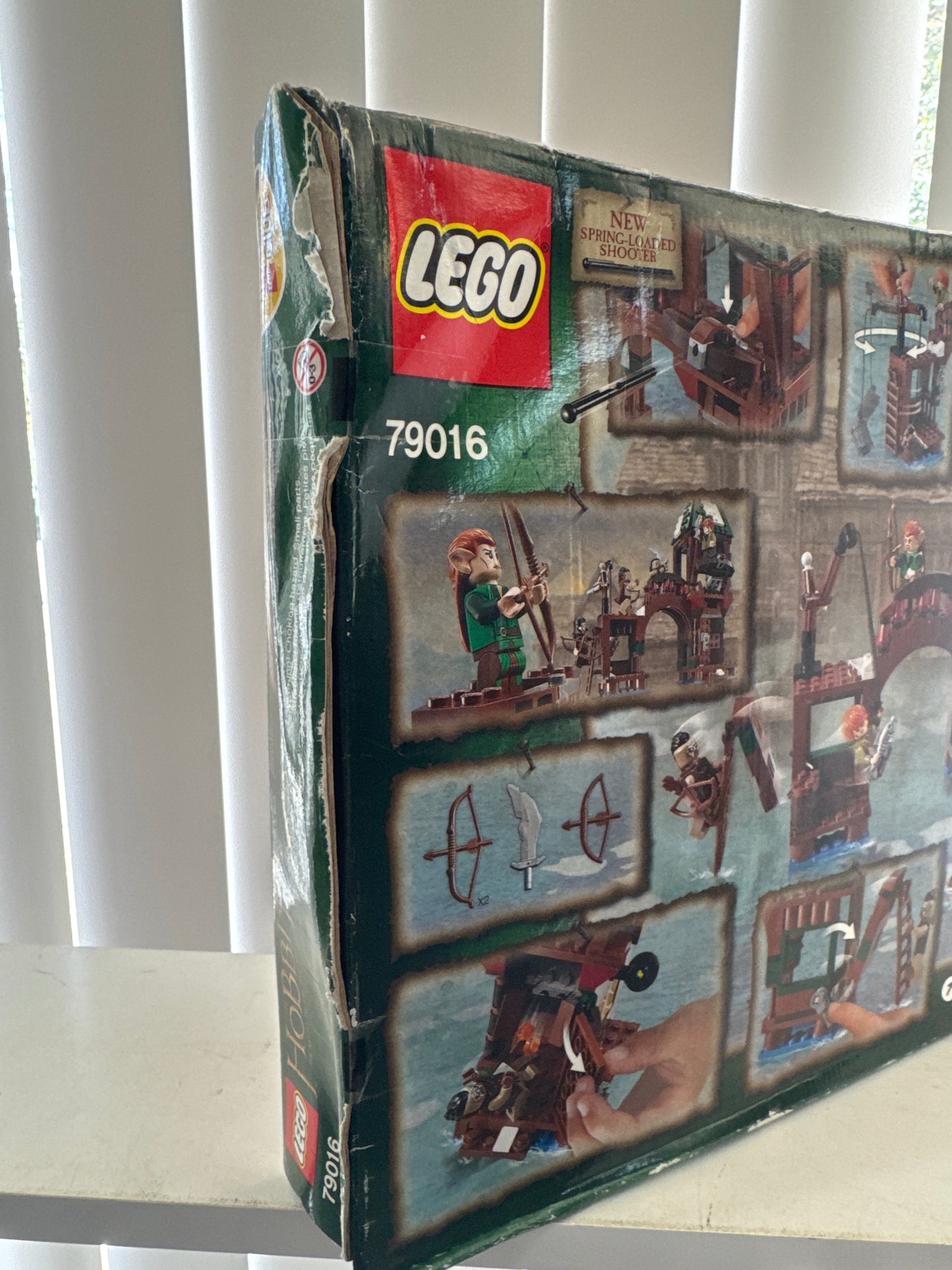 79016 Attack on Lake-town ( box damaged )