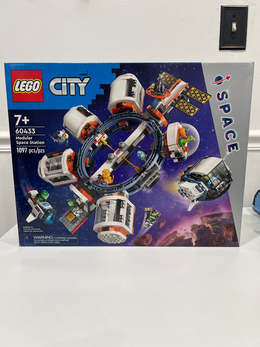 60433 Modular Space Station