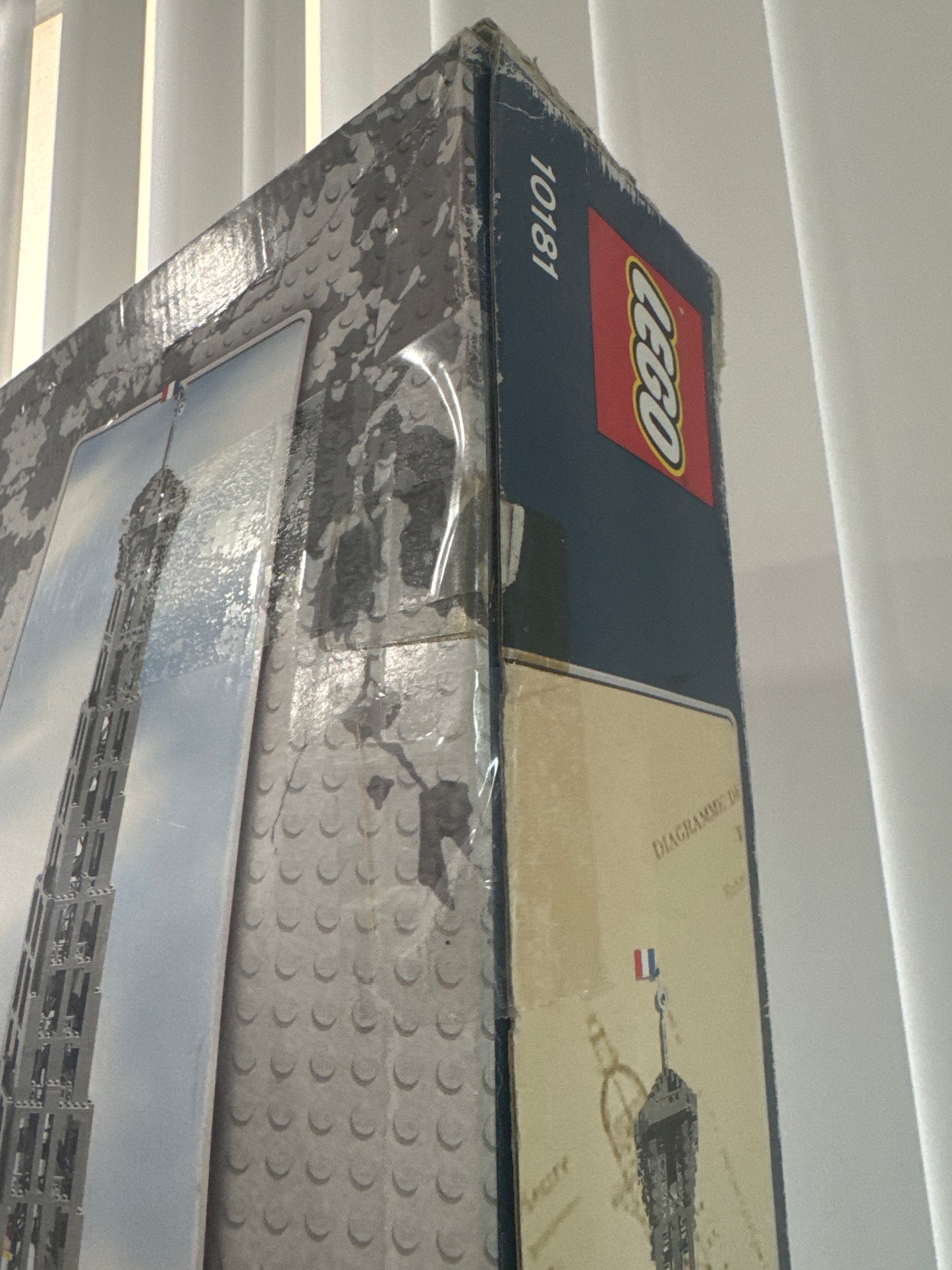 10181 Eiffel Tower 1:300 Scale