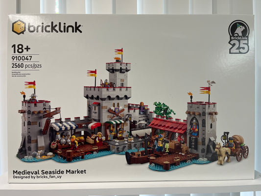 910047 Medieval Seaside Market