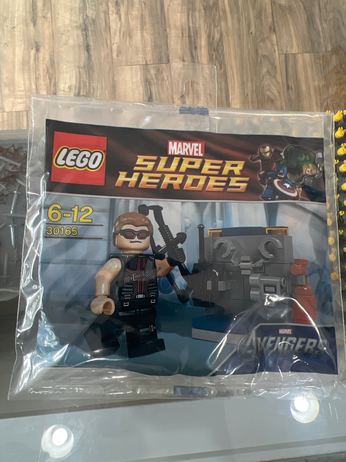 30165 Hawkeye with Equipment polybag