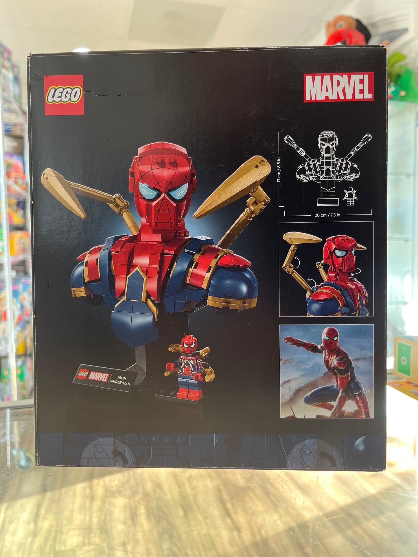 76236 Iron Spider-Man Bust