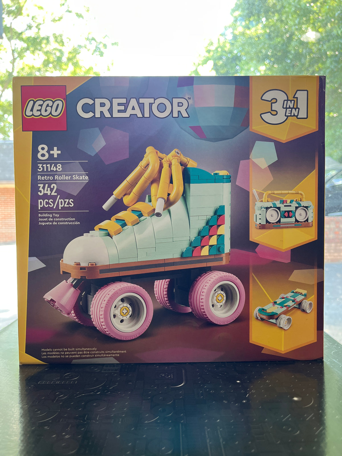 31148 Retro Roller Skate