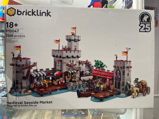 910047 Medieval Seaside Market
