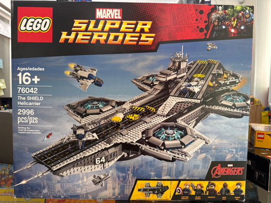 76042 The SHIELD Helicarrier