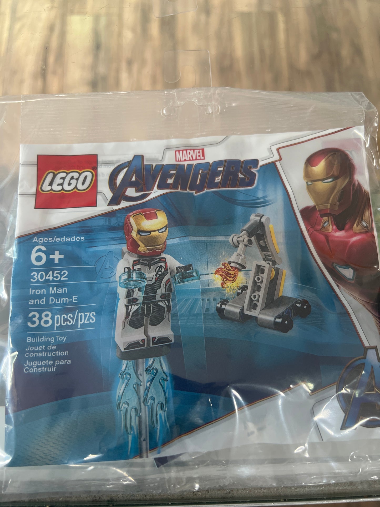 30452 Iron Man and Dum-E polybag