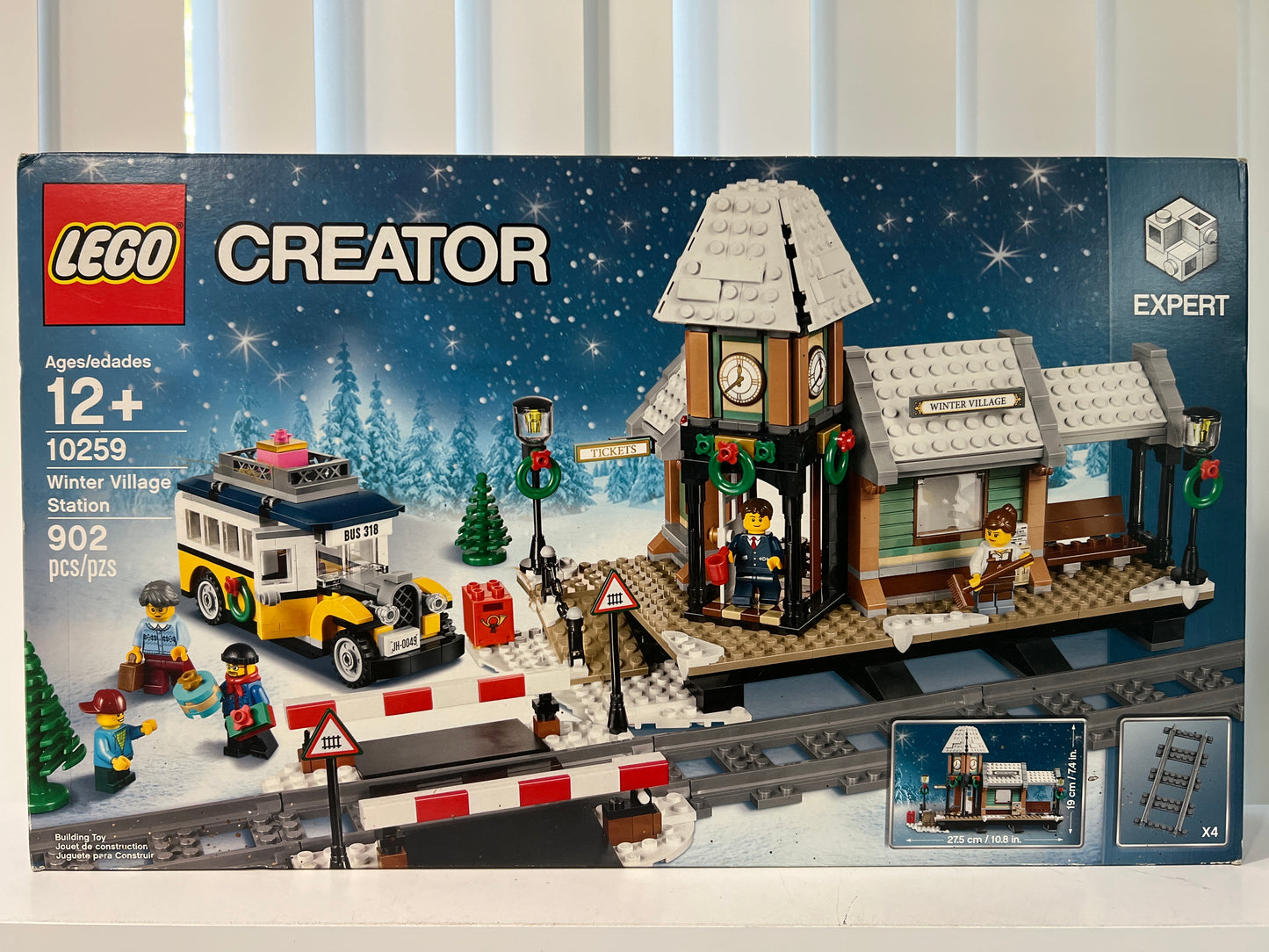 10259 Winter Village Station