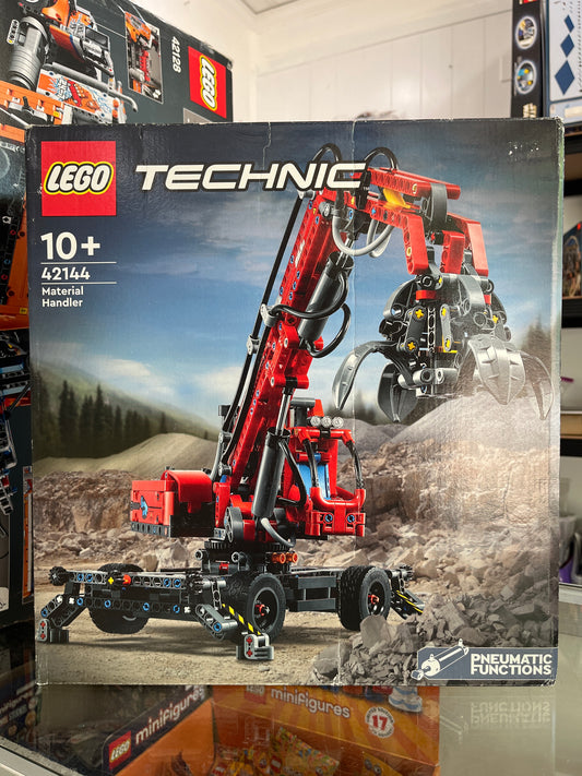 42144 Material Handler