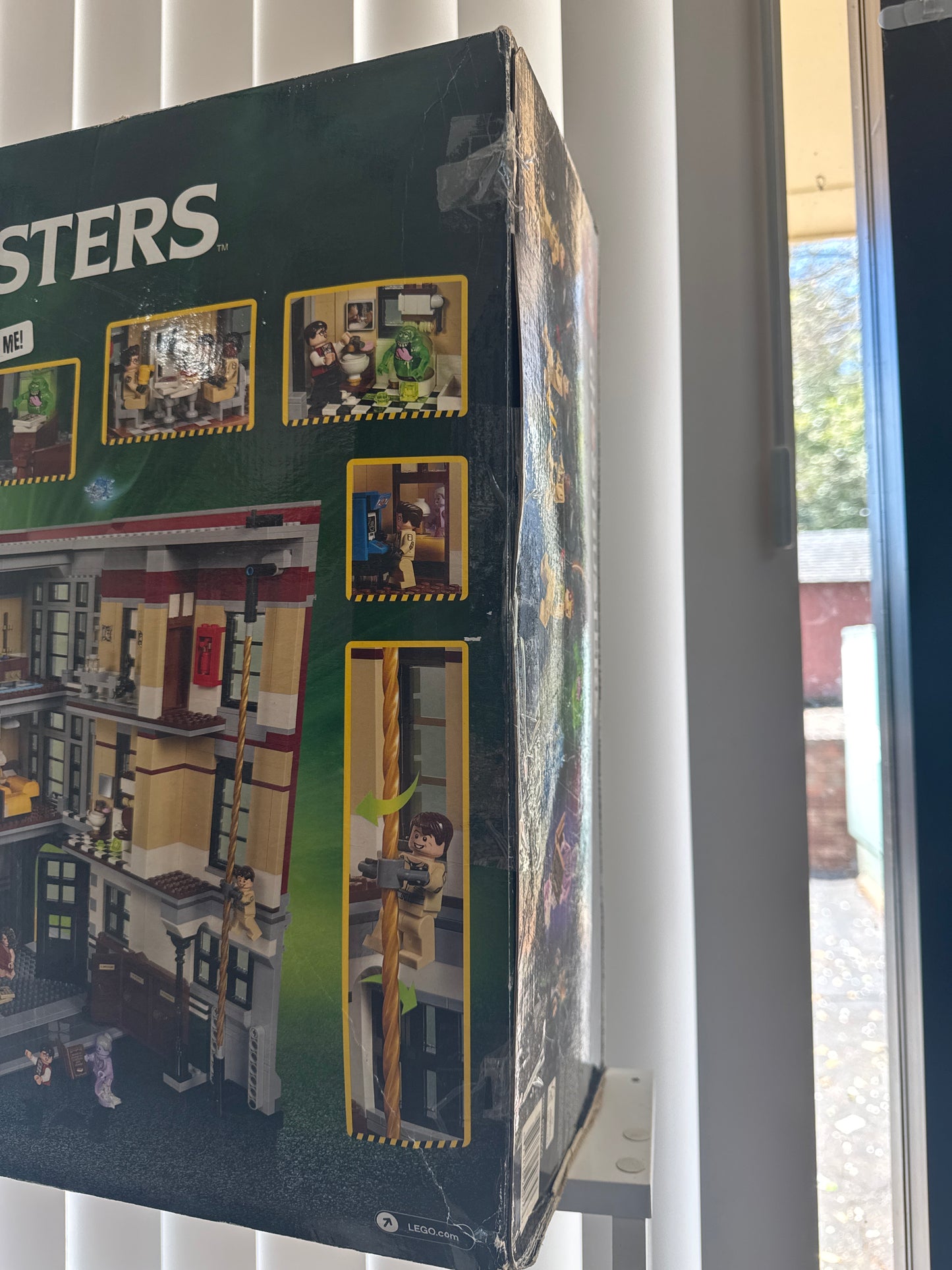 75827 Firehouse Headquarters ( shelfwear)